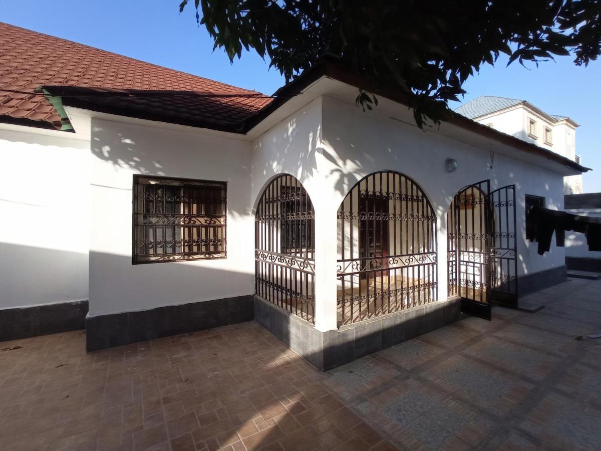 Villa The White House No.1 Brufut Exterior foto