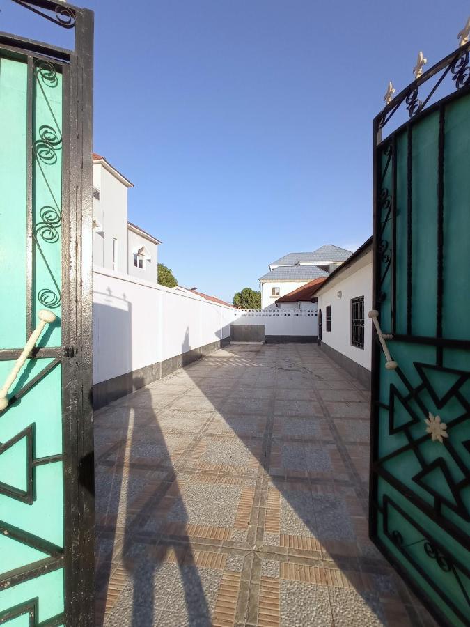 Villa The White House No.1 Brufut Exterior foto
