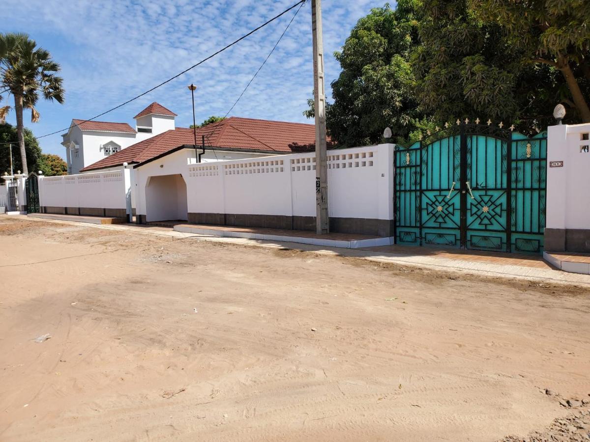 Villa The White House No.1 Brufut Exterior foto